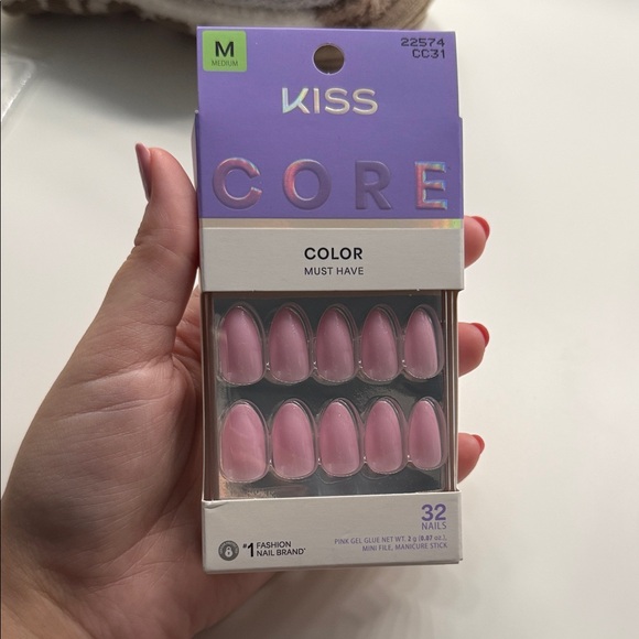 KISS Glam and Core Nail Set - Pink, Purple/red, Crome - Picture 2 of 4